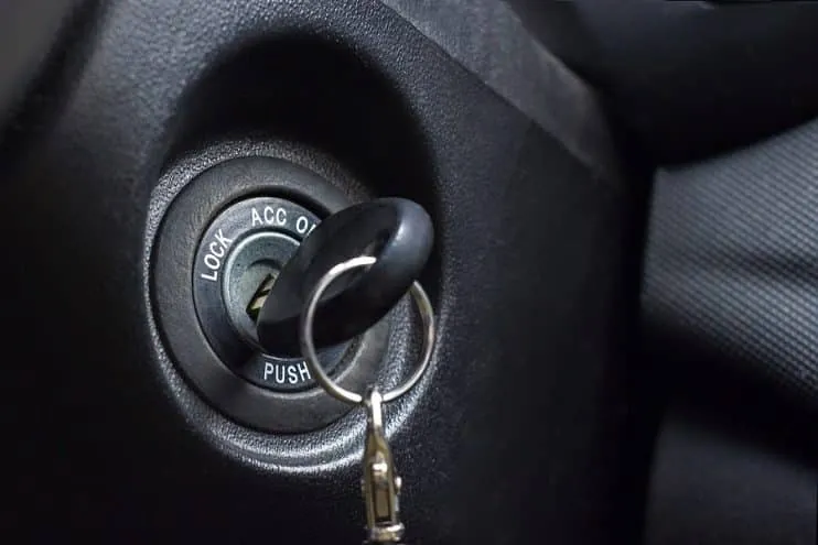 Commutateur d'ignition de véhicule